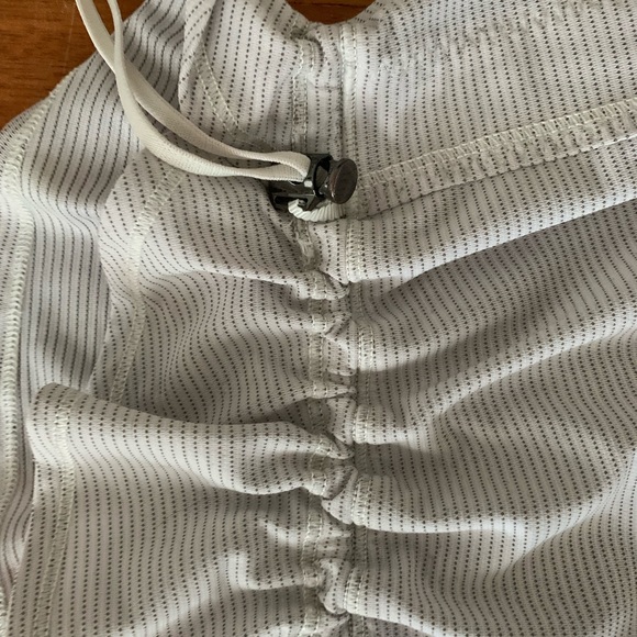 Lululemon tank top size 4 - Picture 7 of 11